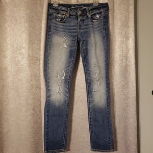 !!SALE!! American Eagles faded/ripped Skinny jean